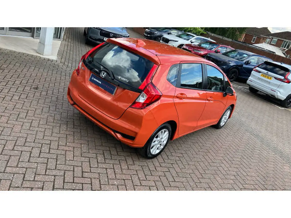 2018-honda-jazz-13-i-vtec-se-big-16
