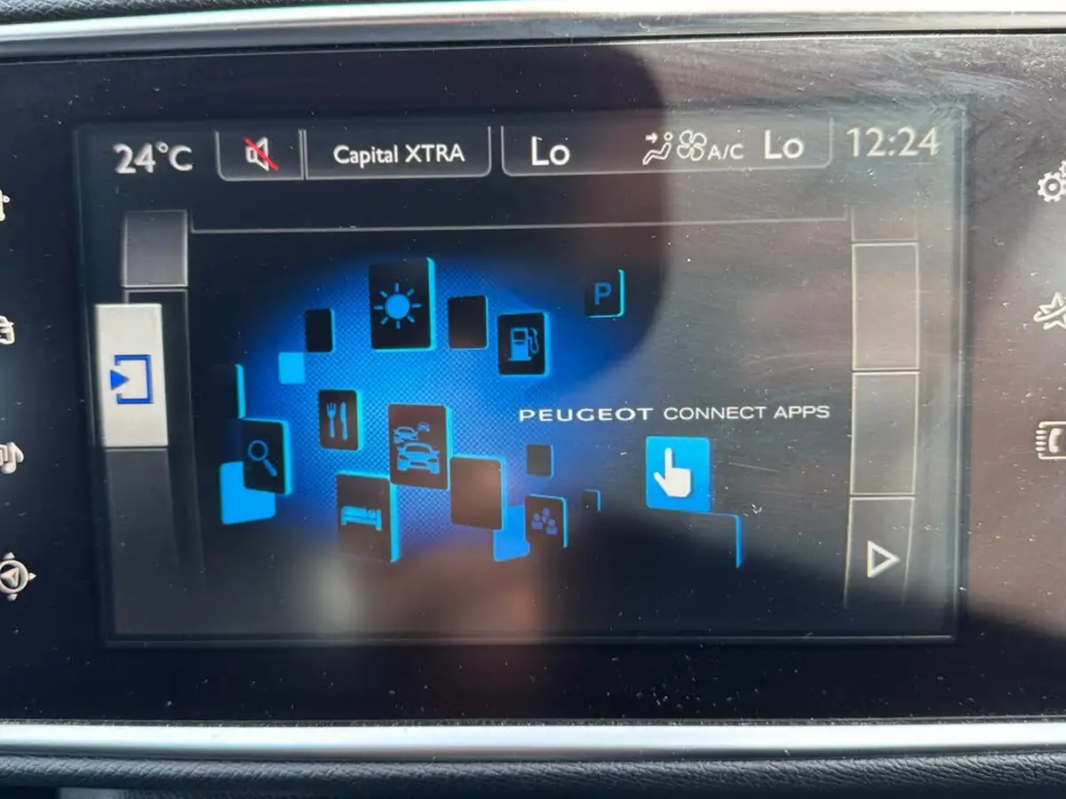 2015-peugeot-308-20-bluehdi-gt-line-20-bluehdi-big-32