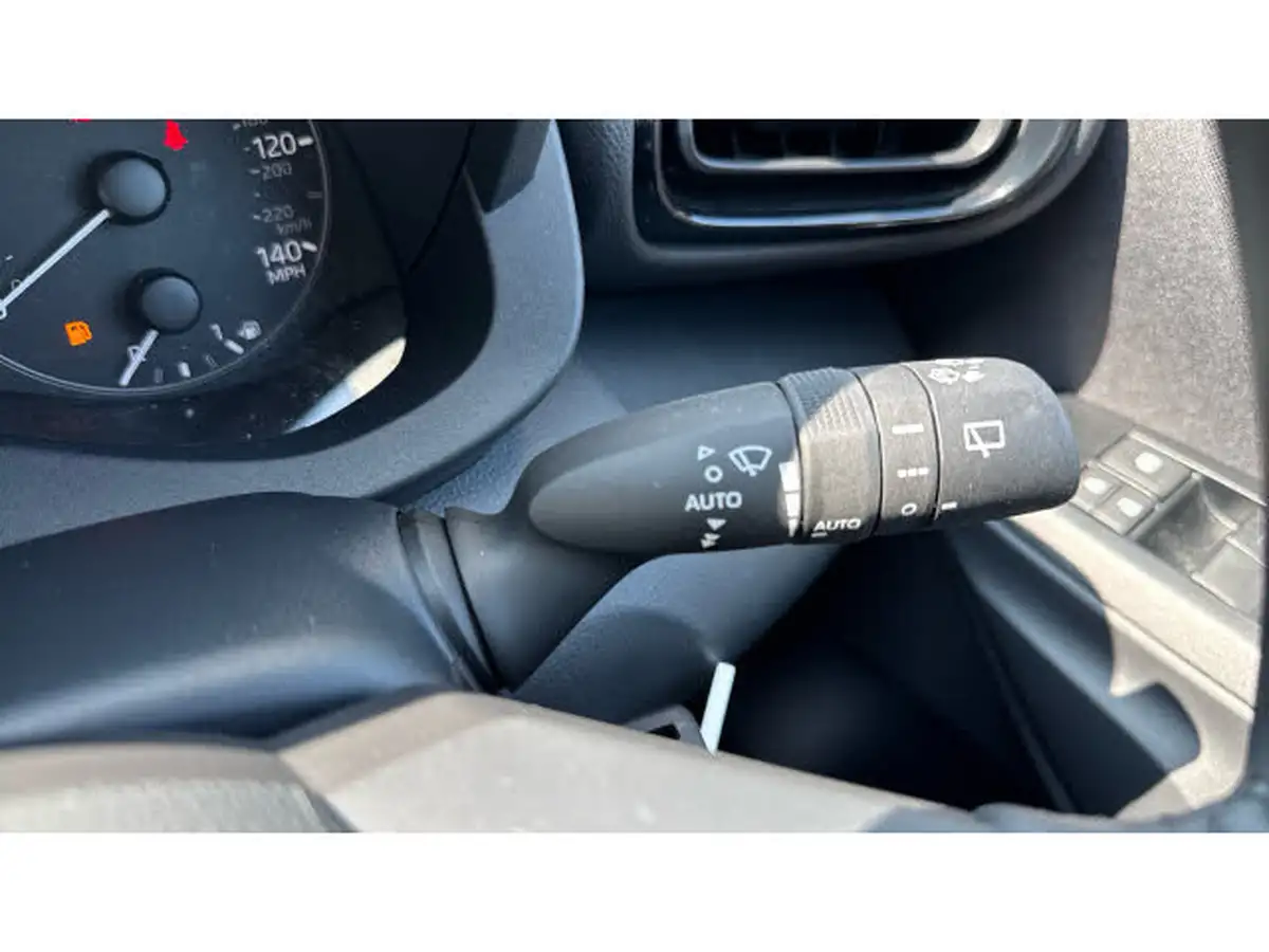 2025-toyota-yaris-15-vvt-i-icon-big-22