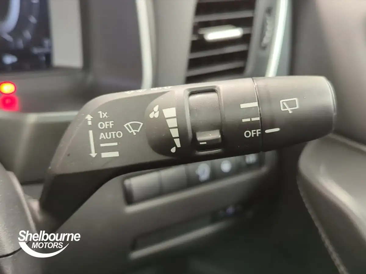 2025-nissan-qashqai-13-dig-t-n-connecta-158ps-mild-hybrid-glass-roof-pack-xtronic-big-23