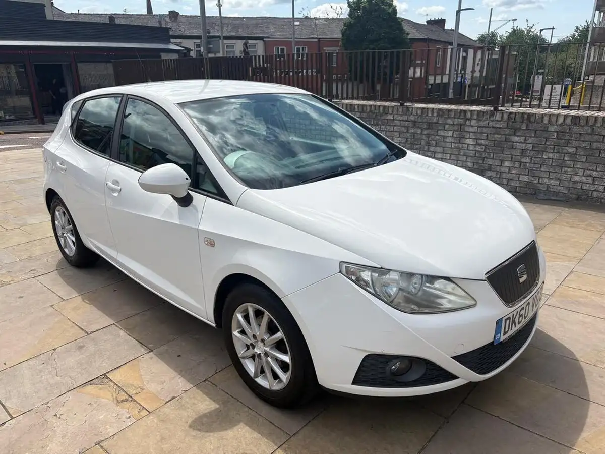 2011-seat-ibiza-12td-se-ecomotive-hatchback-5d-big-0