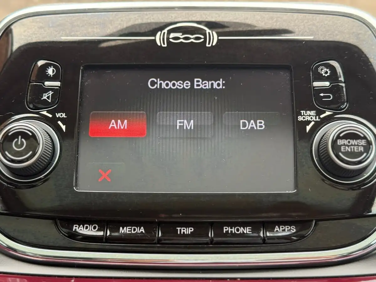 2017-fiat-500-12-lounge-dualogic-big-21