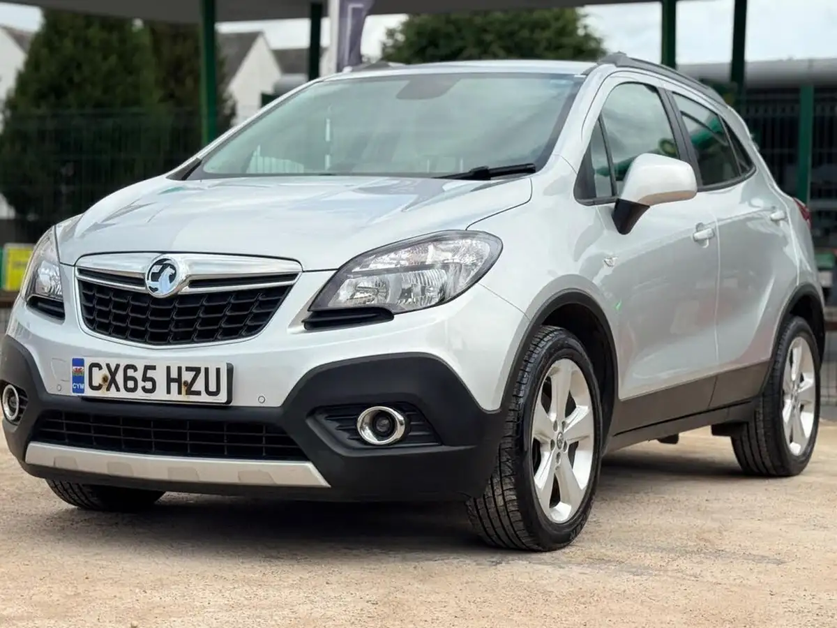 2015-vauxhall-mokka-16-tech-line-big-3