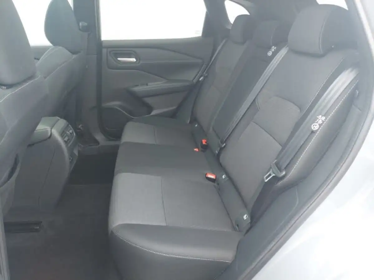 2022-nissan-qashqai-13-dig-t-n-connecta-160ps-auto-big-5
