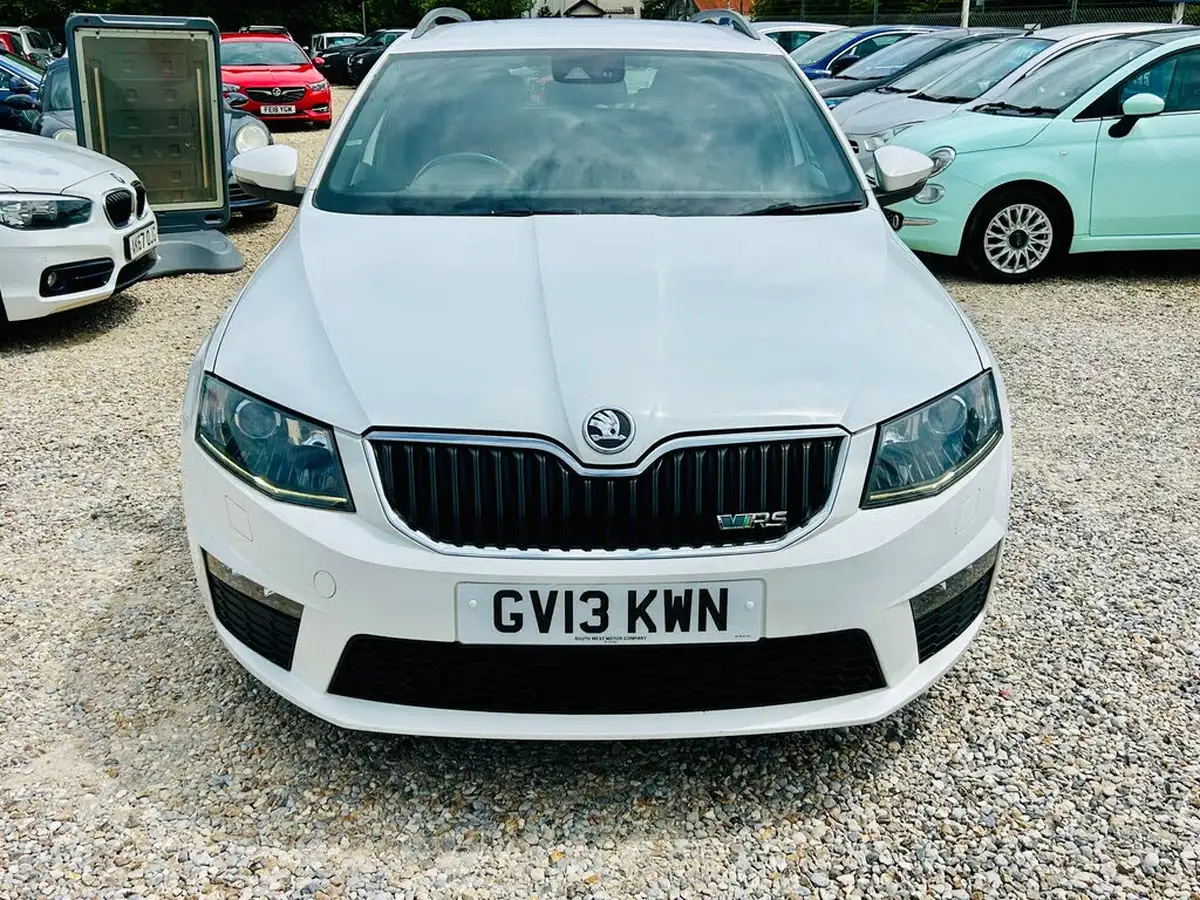 2013-skoda-octavia-20tdi-vrs-184ps-estate-big-2