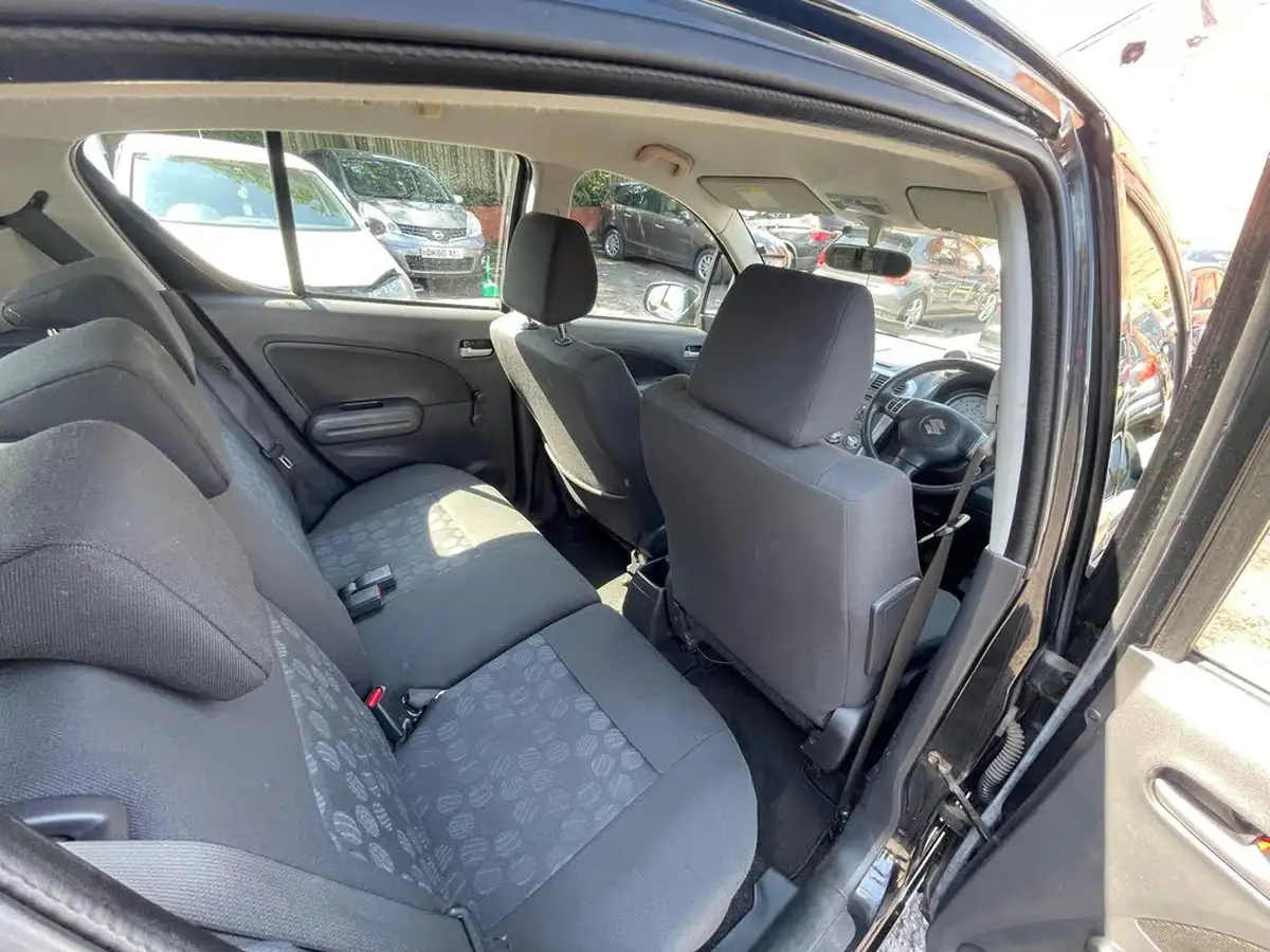 2008-suzuki-splash-12-gls-big-8