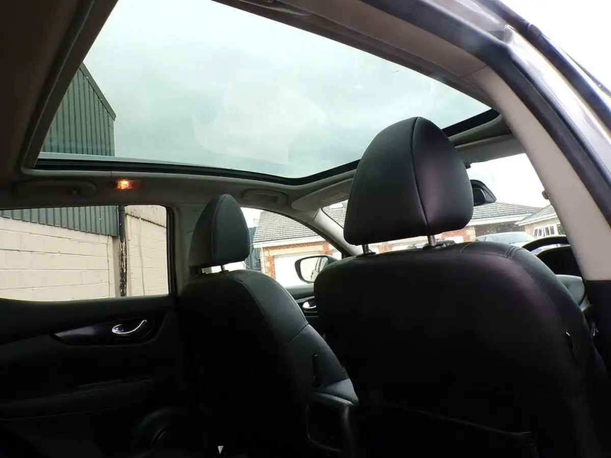 2015-nissan-qashqai-16dci-tekna-big-18