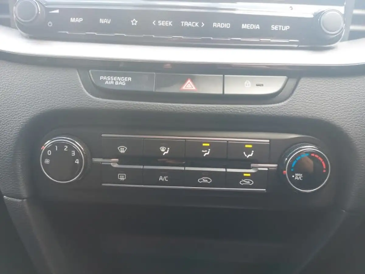 2022-kia-xceed-10-t-gdi-connect-big-11