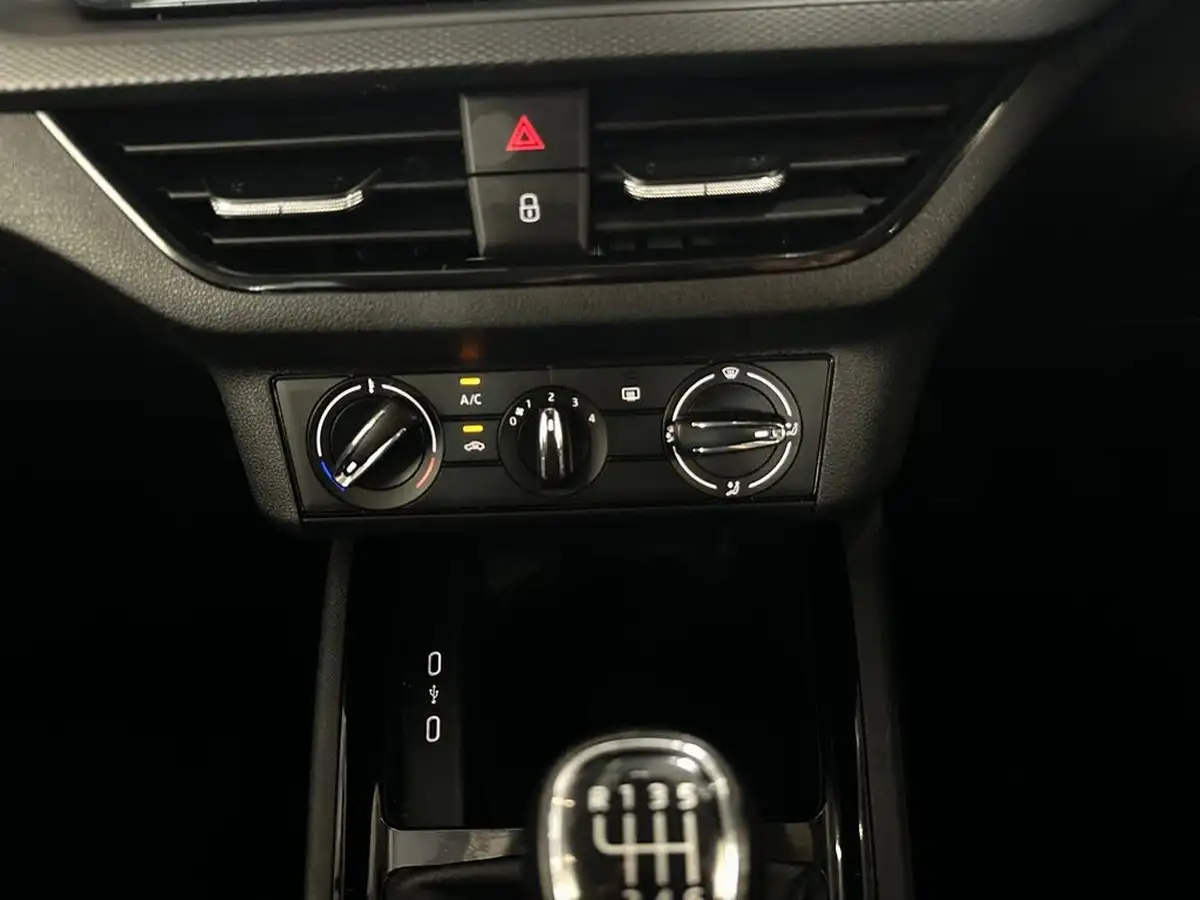 2022-skoda-scala-10-tsi-se-109ps-big-24