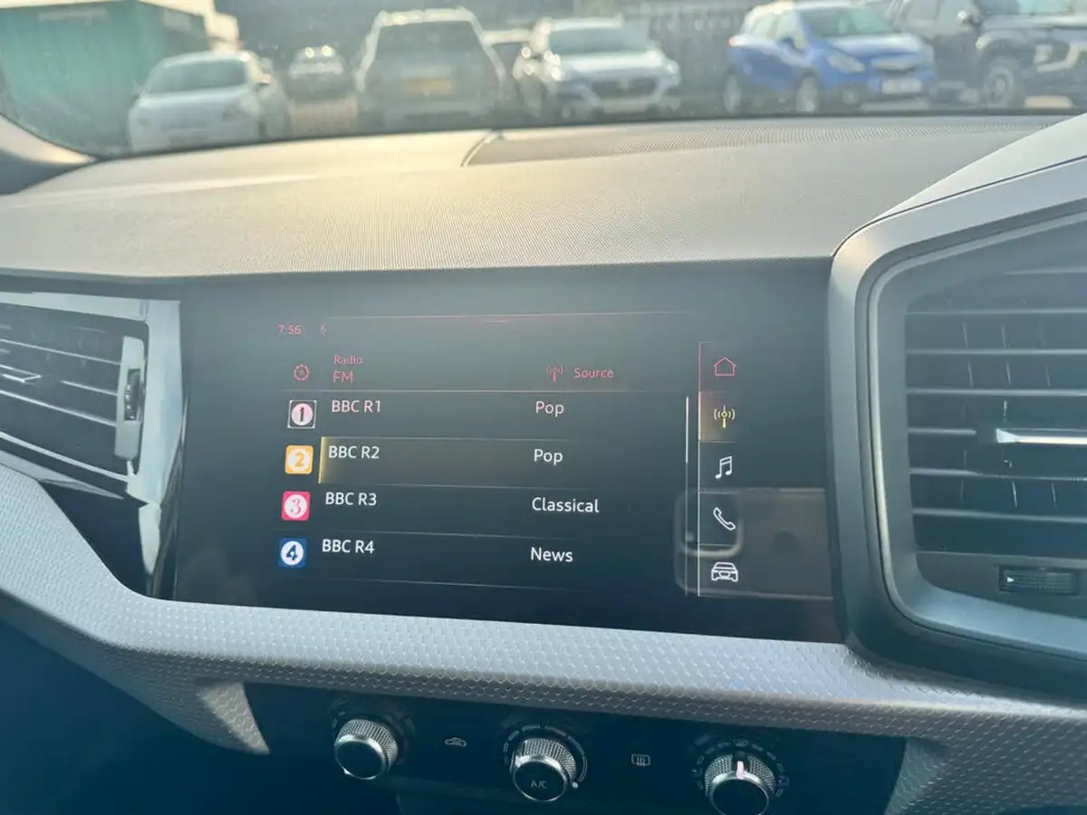 2020-audi-a1-15-35-tfsi-s-line-style-edition-tronic-big-29