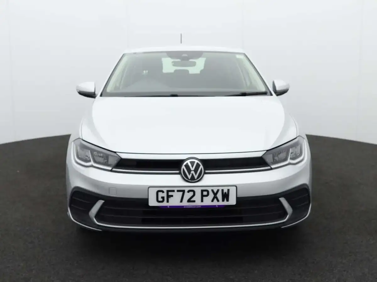 2022-volkswagen-polo-10-life-big-1