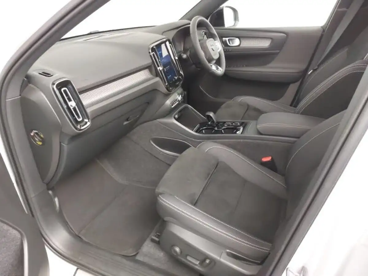 2023-volvo-xc40-20-b4-ultimate-big-6