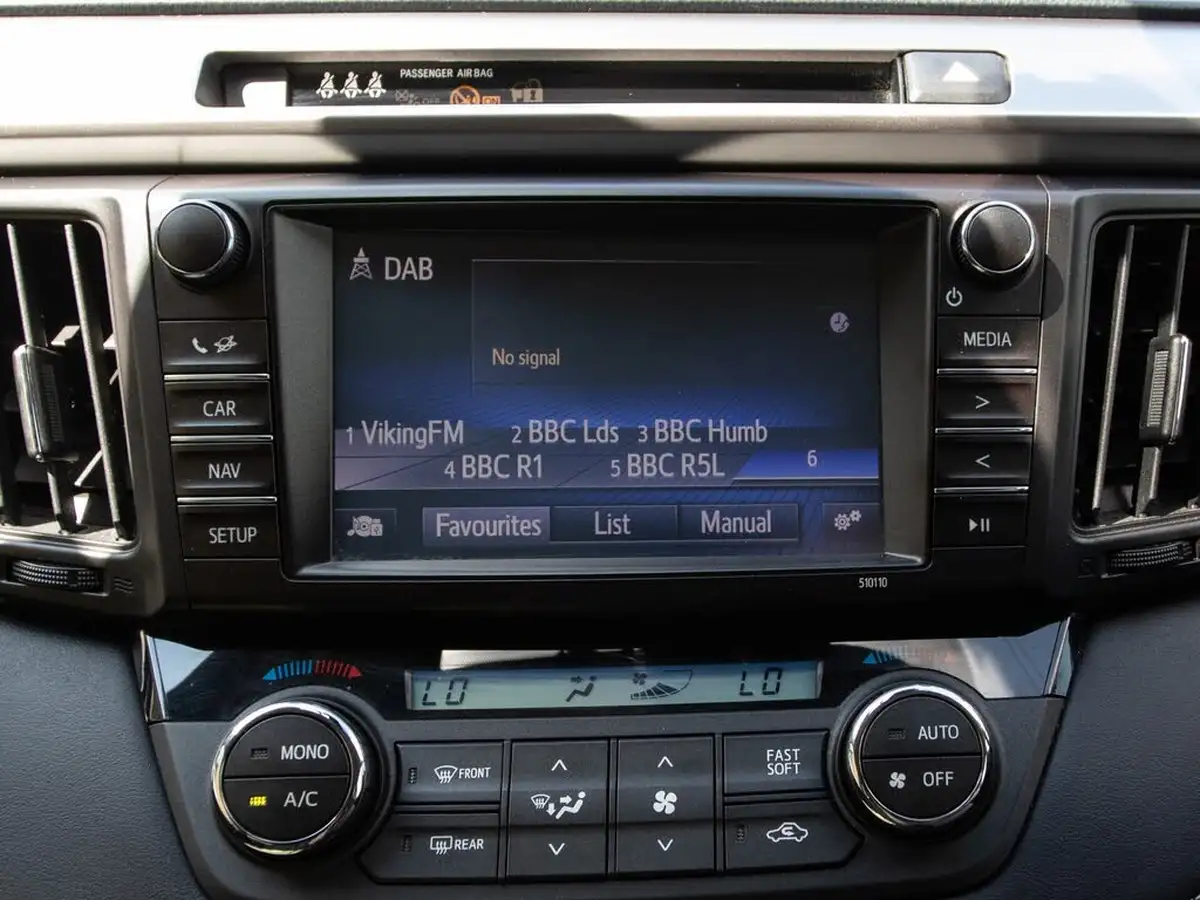 2016-toyota-rav4-25-vvt-i-excel-tss-navi-cvt-big-21