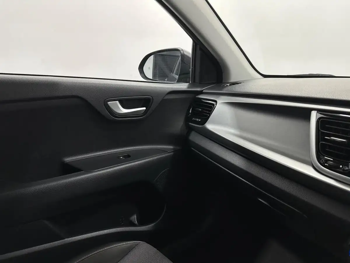 2018-kia-rio-125-2-big-23