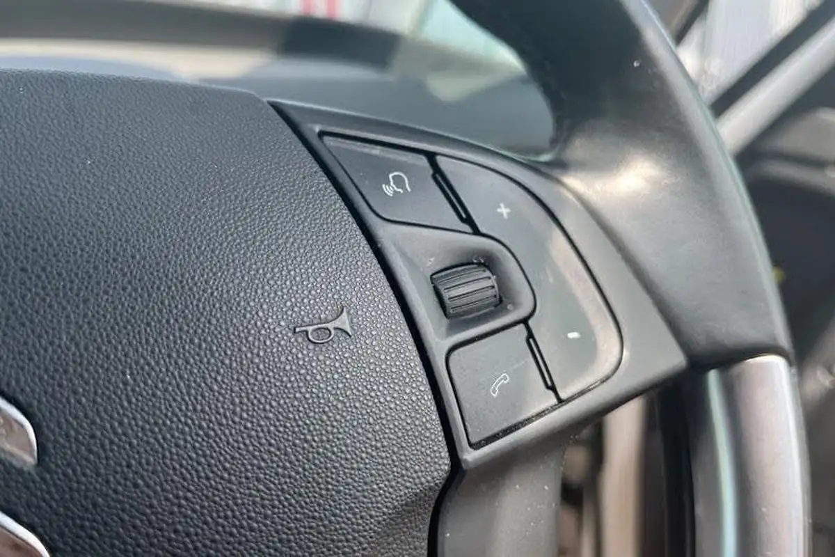 2018-citroen-c4-spacetourer-15bluehdi-flair-big-24