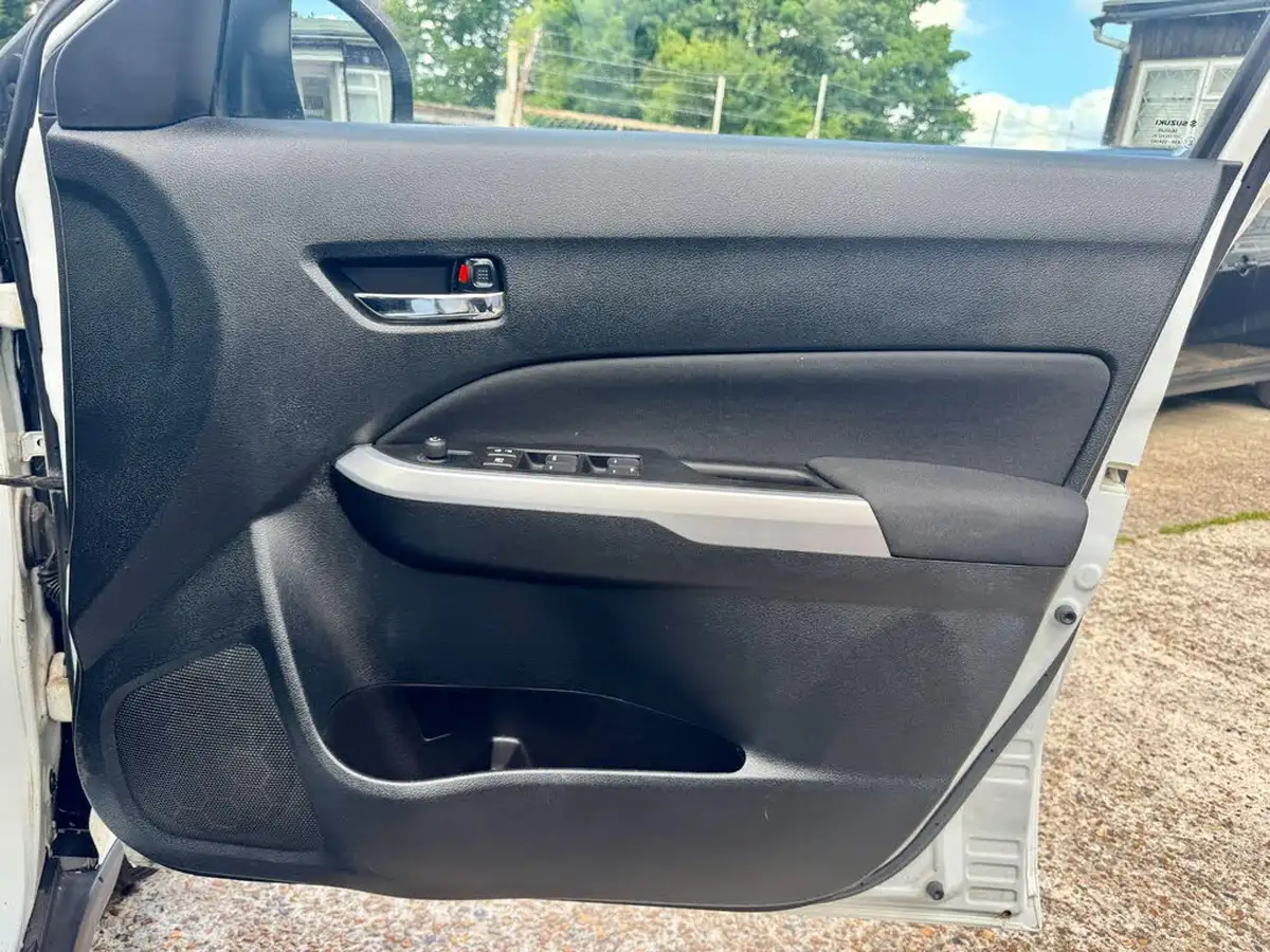 2018-suzuki-vitara-16-sz-t-big-37