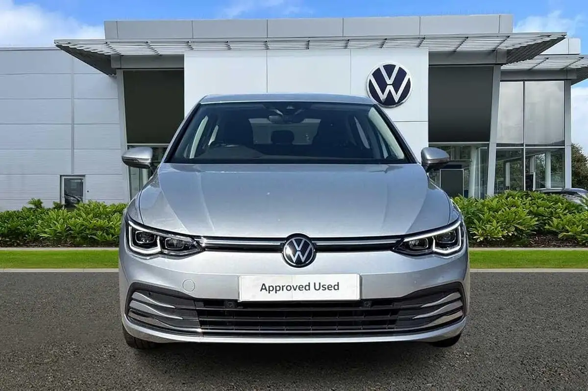 2022-volkswagen-golf-15-tsi-style-150ps-hatchback-big-6