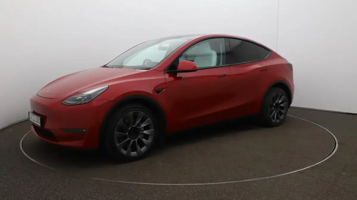 2022-tesla-model-y-e-long-range-big-67