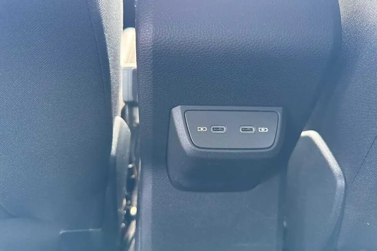 2025-volkswagen-taigo-10-tsi-life-115ps-dsg-big-31