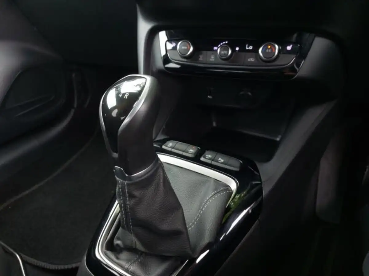 2022-vauxhall-corsa-12i-elite-edition-big-13