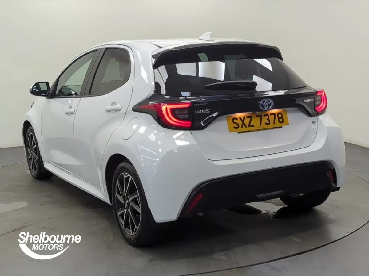 2023-toyota-yaris-15-vvt-i-design-big-1