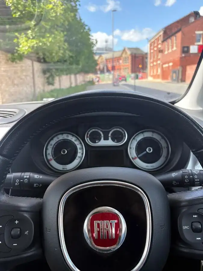 2014-fiat-500l-14-pop-star-95bhp-big-11