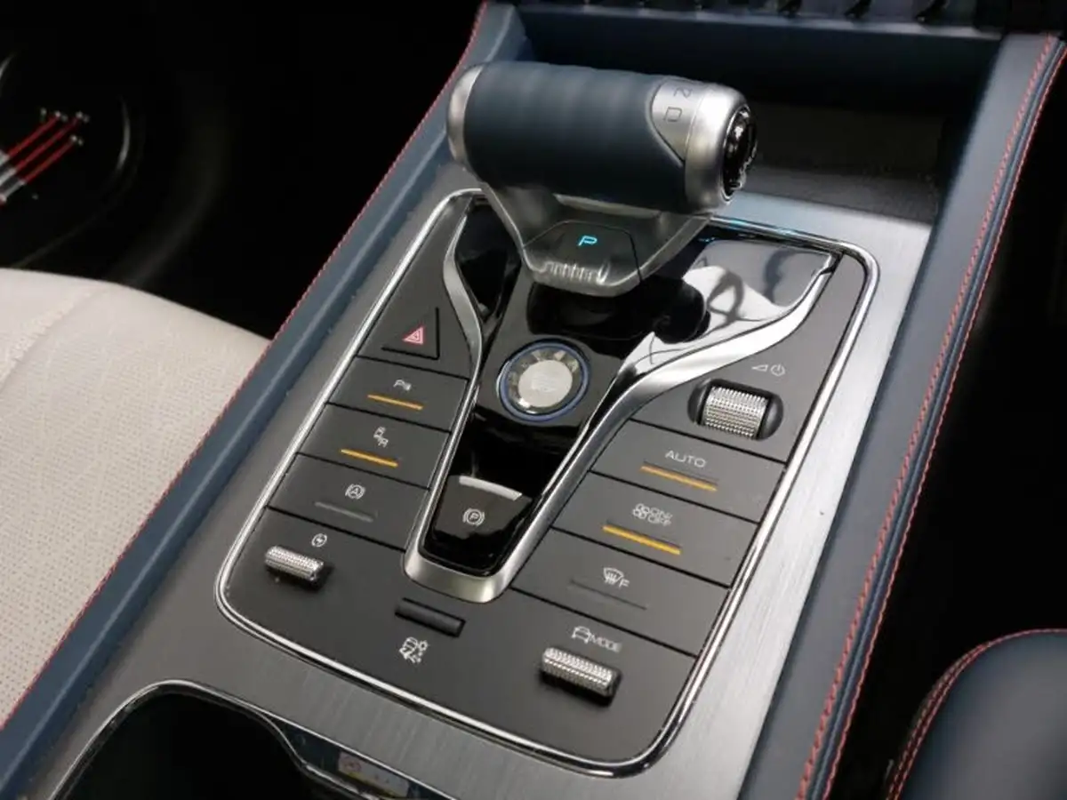 2024-byd-atto-3-e-design-big-17