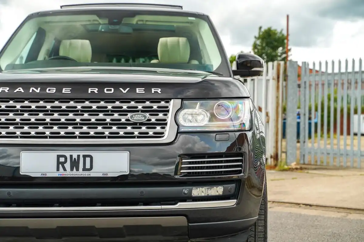 2014-land-rover-range-rover-30-sd-v6-autobiography-30-sd-ss-big-7