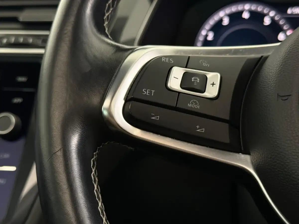 2017-volkswagen-tiguan-20-tsi-r-line-dsg-big-26