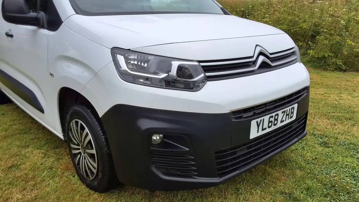 2019-citroen-berlingo-16bluehdi-650-enterprise-big-11