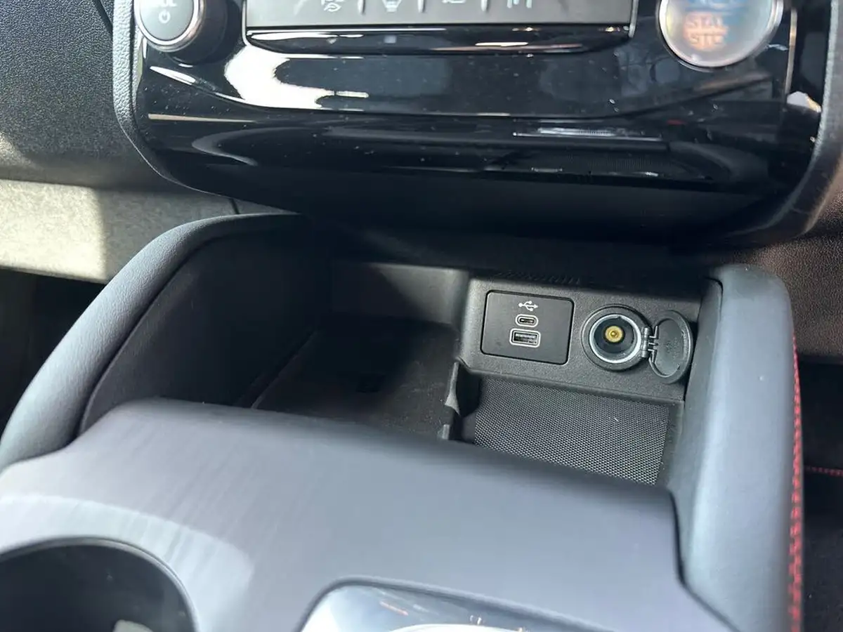 2025-ford-kuga-25t-st-line-243ps-phev-big-23
