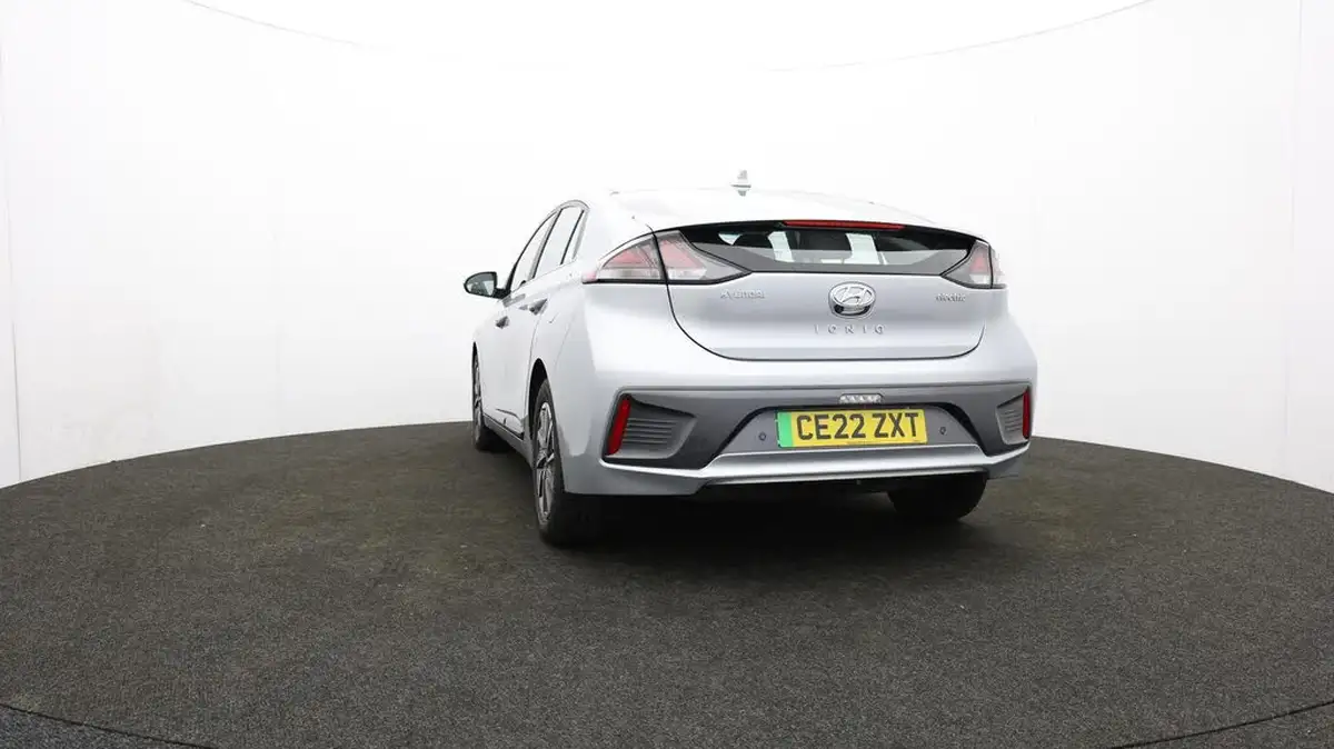 2022-hyundai-ioniq-e-premium-electric-big-27