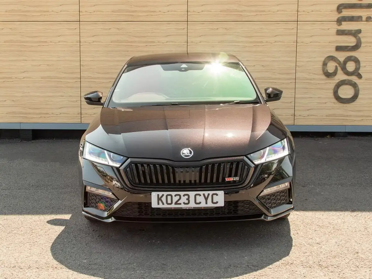 2023-skoda-octavia-20-tsi-vrs-hatchback-dsg-big-4