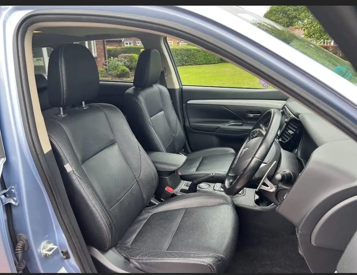 2014-mitsubishi-outlander-20-gx4hs-big-4
