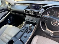 2016 Lexus IS 300h 2.5 Executive Edition
