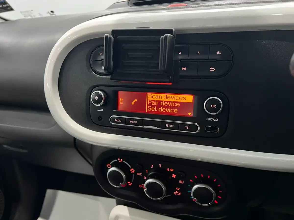 2015-renault-twingo-09-tce-dynamique-energy-ss-big-34