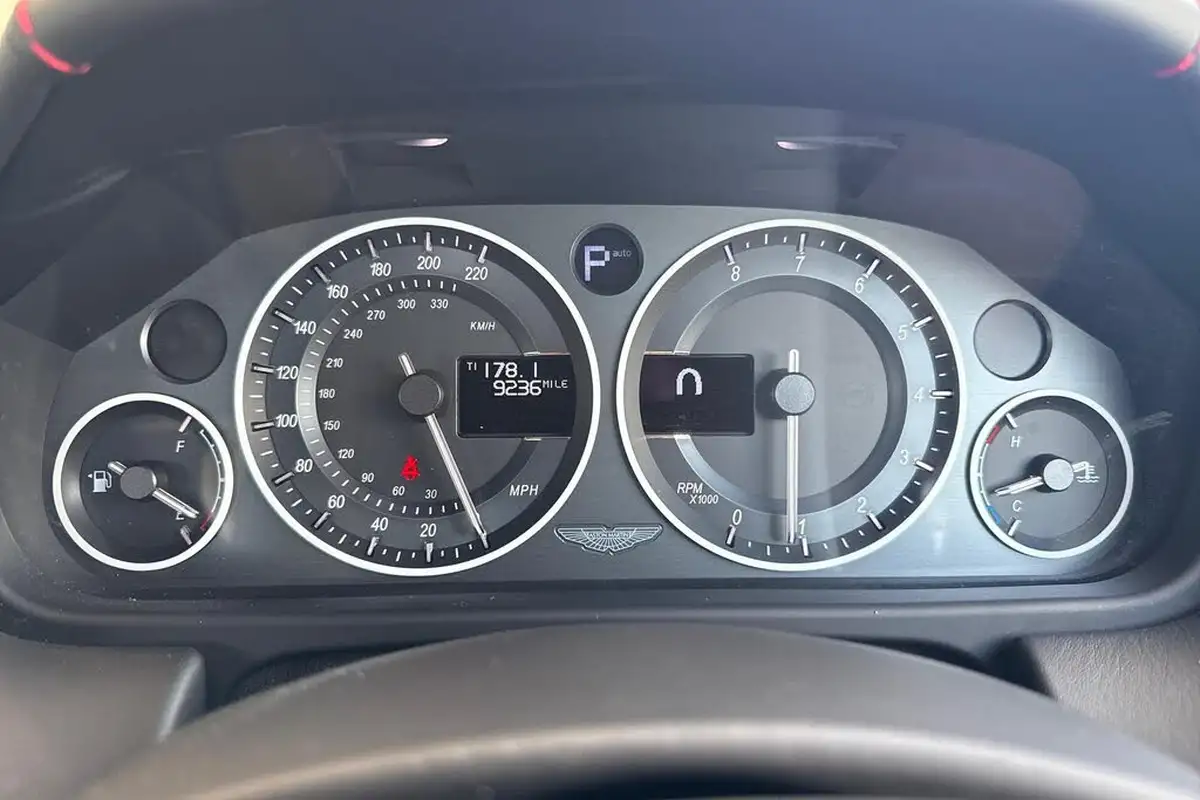 2013-aston-martin-dbs-60-volante-touchtronic-big-3