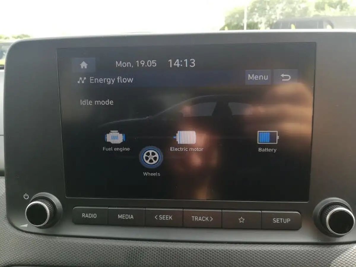 2022-hyundai-kona-16-gdi-se-connect-big-11