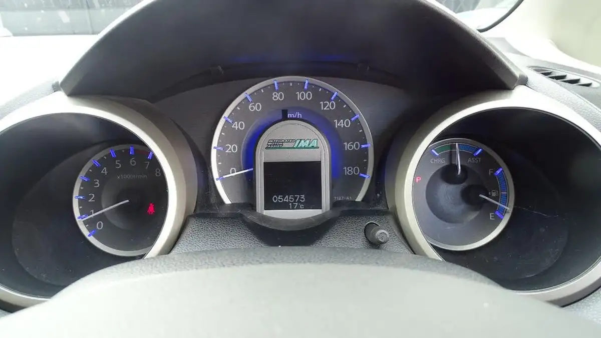2013-honda-jazz-13-he-big-59
