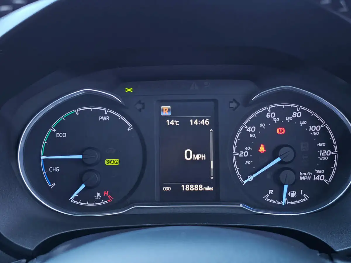2019-toyota-yaris-15-vvt-i-icon-tech-98bhp-hybrid-1497cc-e-cvt-big-34
