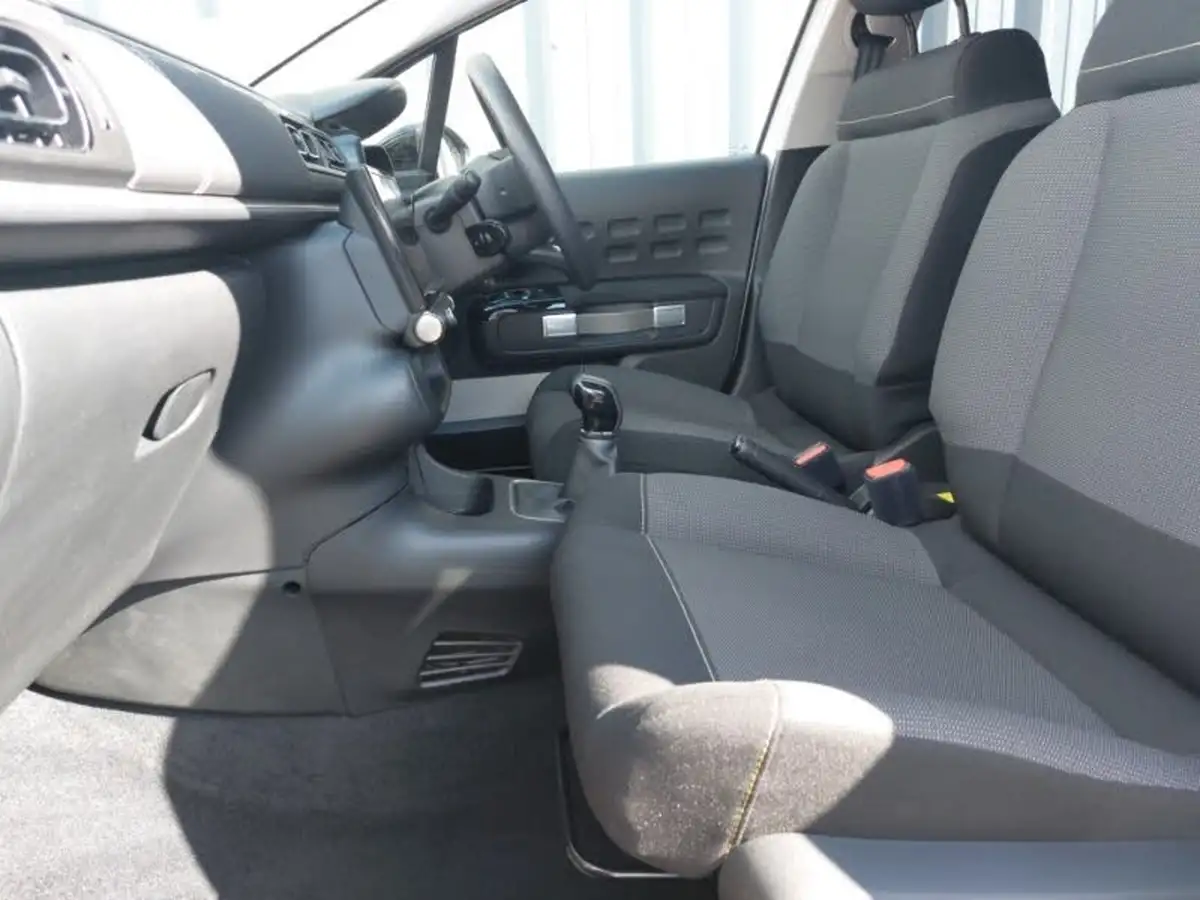2022-citroen-c3-12-puretech-c-series-edition-83ps-ss-big-4