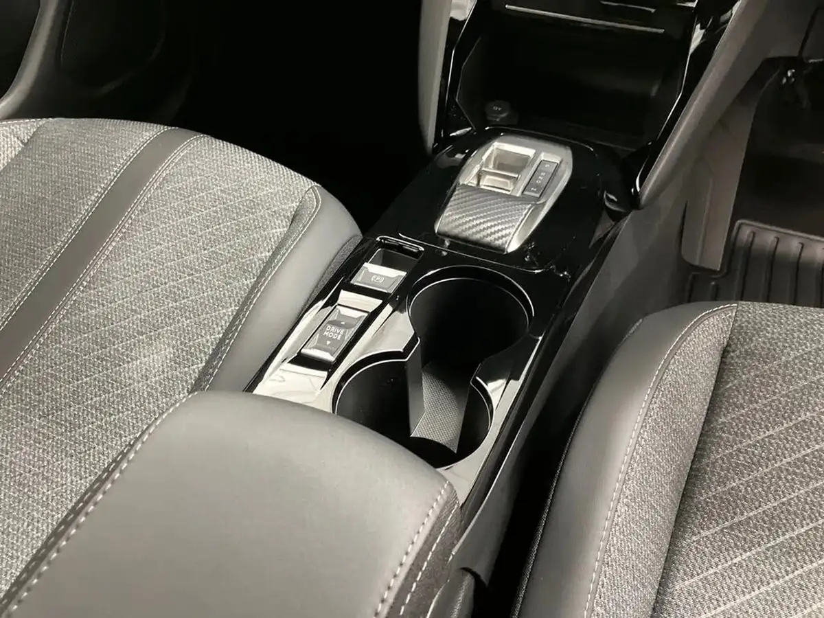 2024-peugeot-2008-suv-12-puretech-allure-130ps-eat8-big-19