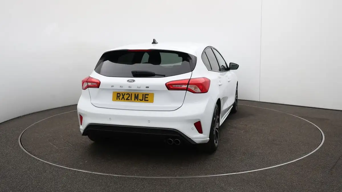 2020-ford-focus-20-st-line-x-hatchback-big-52