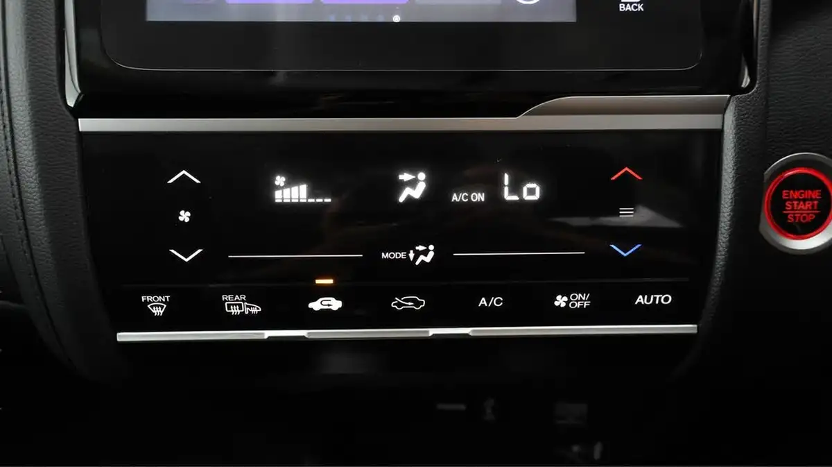 2020-honda-jazz-13-i-vtec-ex-navi-big-11