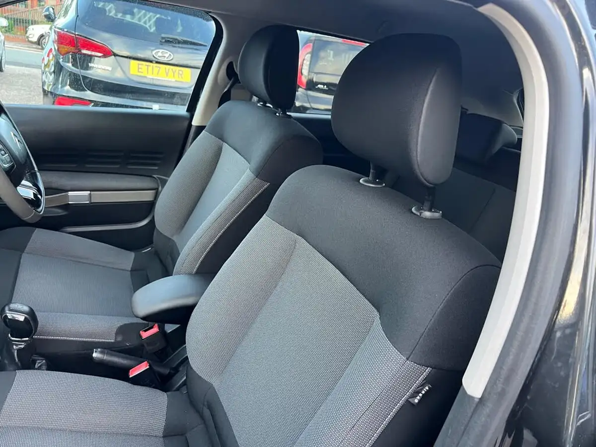 2016-citroen-c4-cactus-12-puretech-flair-110ps-ss-big-26