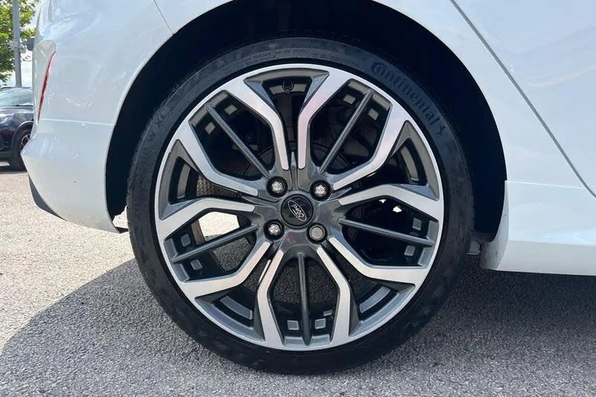 2023-ford-fiesta-10t-st-line-125ps-hybrid-mhev-big-7