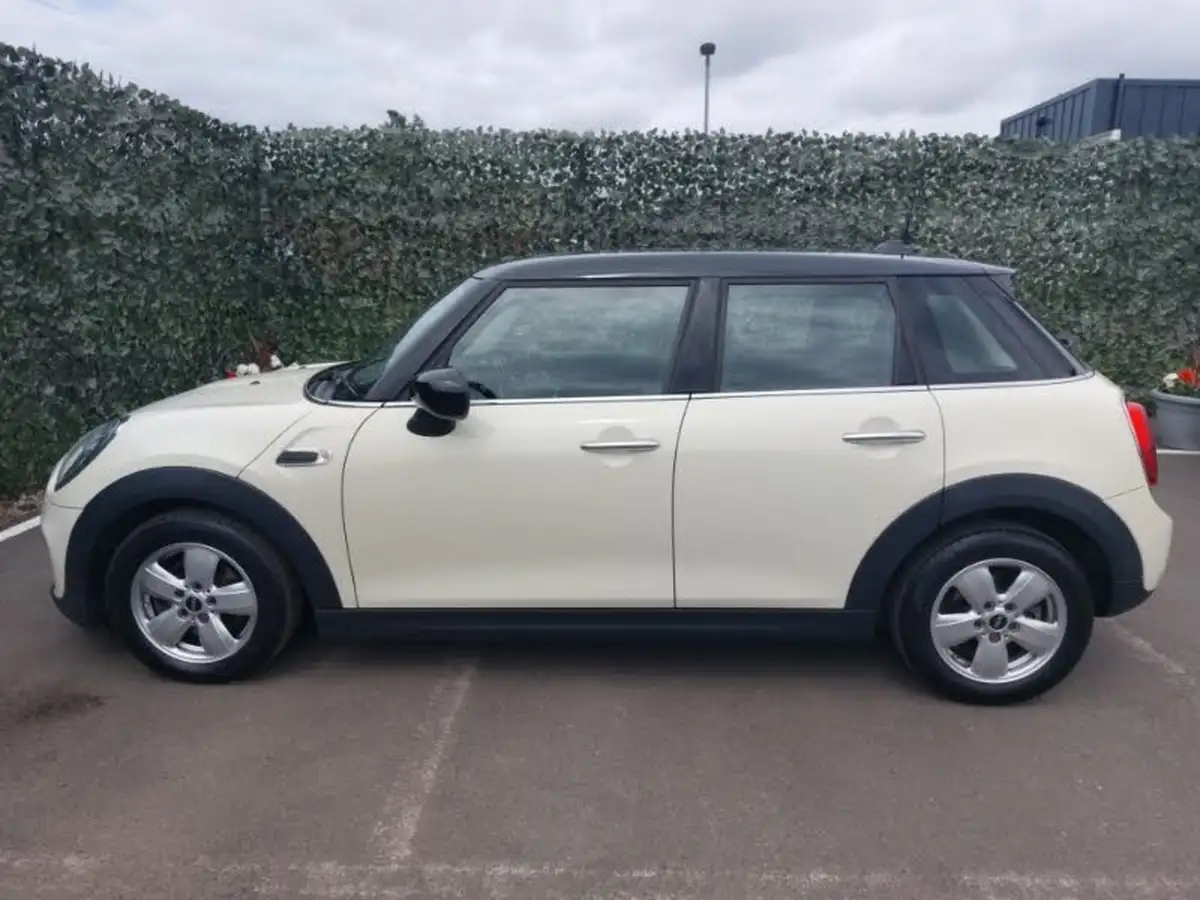 2019-mini-cooper-15-cooper-classic-hatchback-5d-auto-big-3