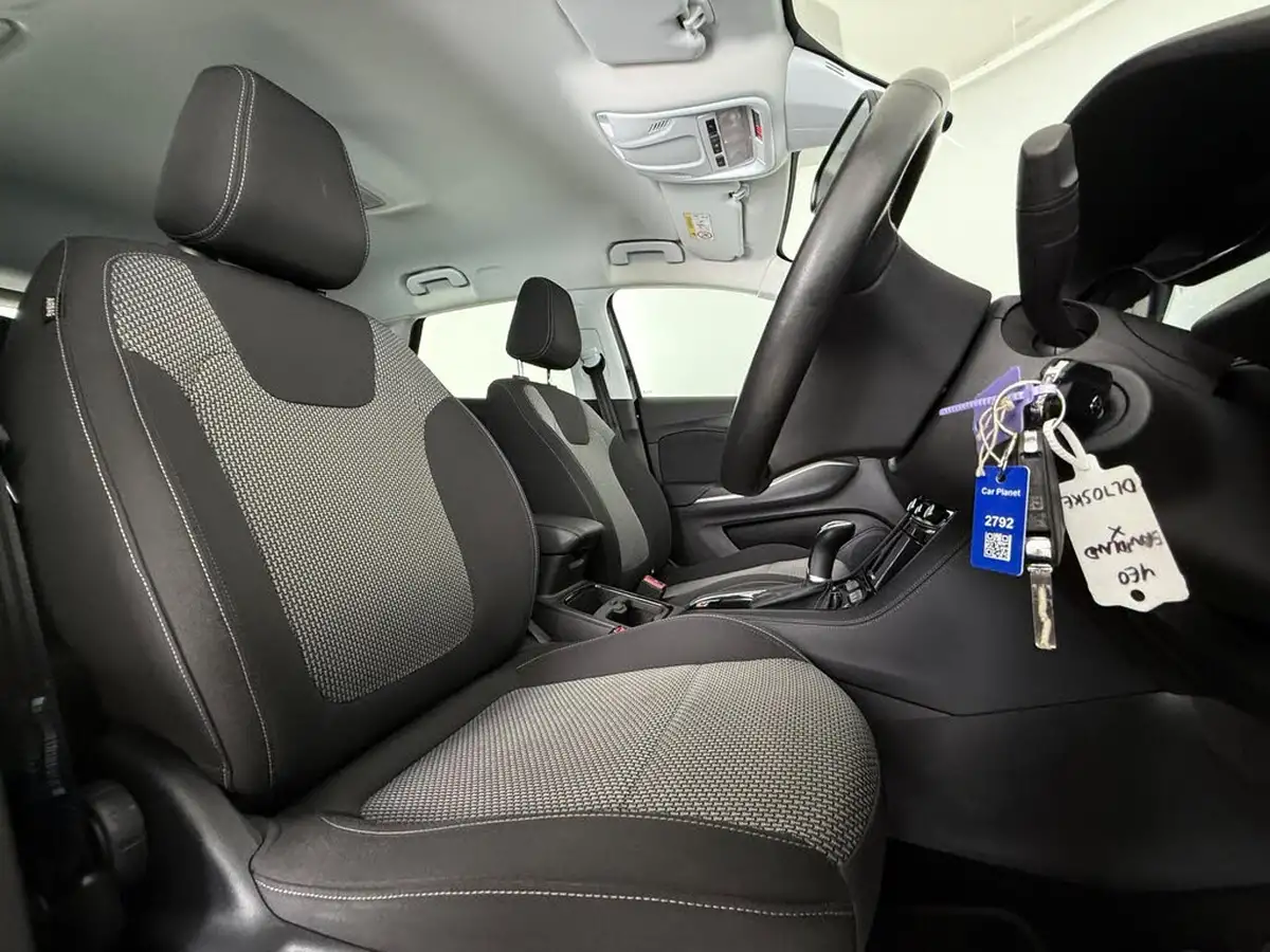 2020-vauxhall-grandland-x-12-se-premium-auto-big-14