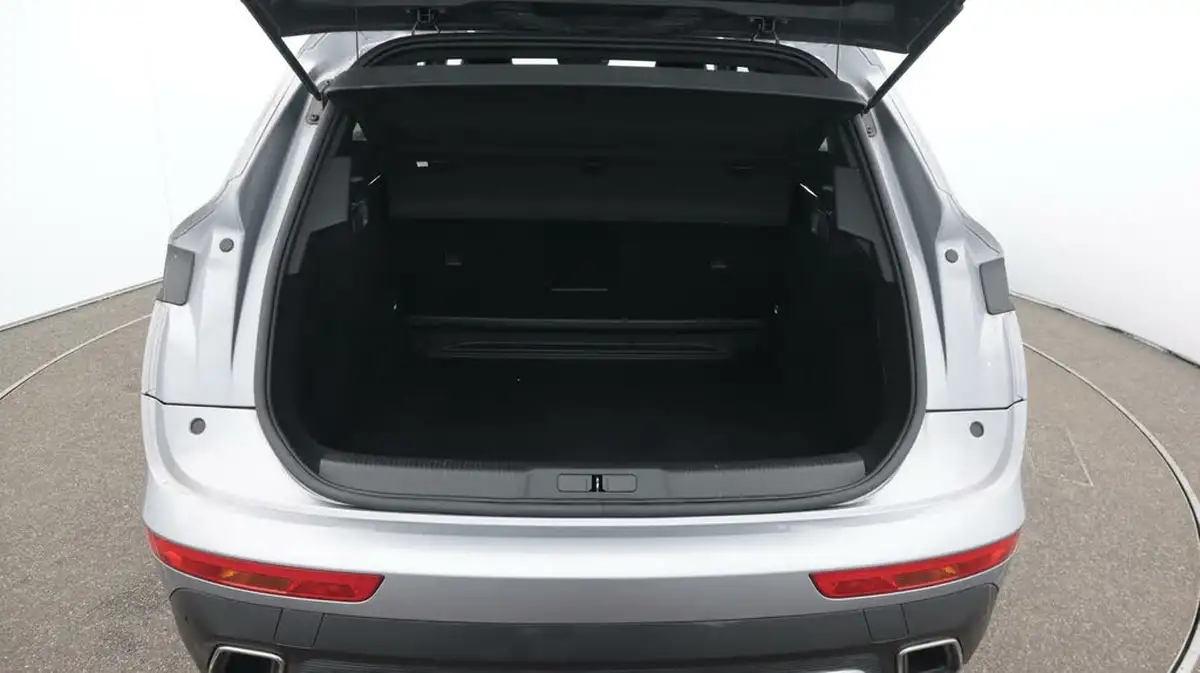 2019-ds-ds-7-crossback-20bluehdi-performance-line-big-17