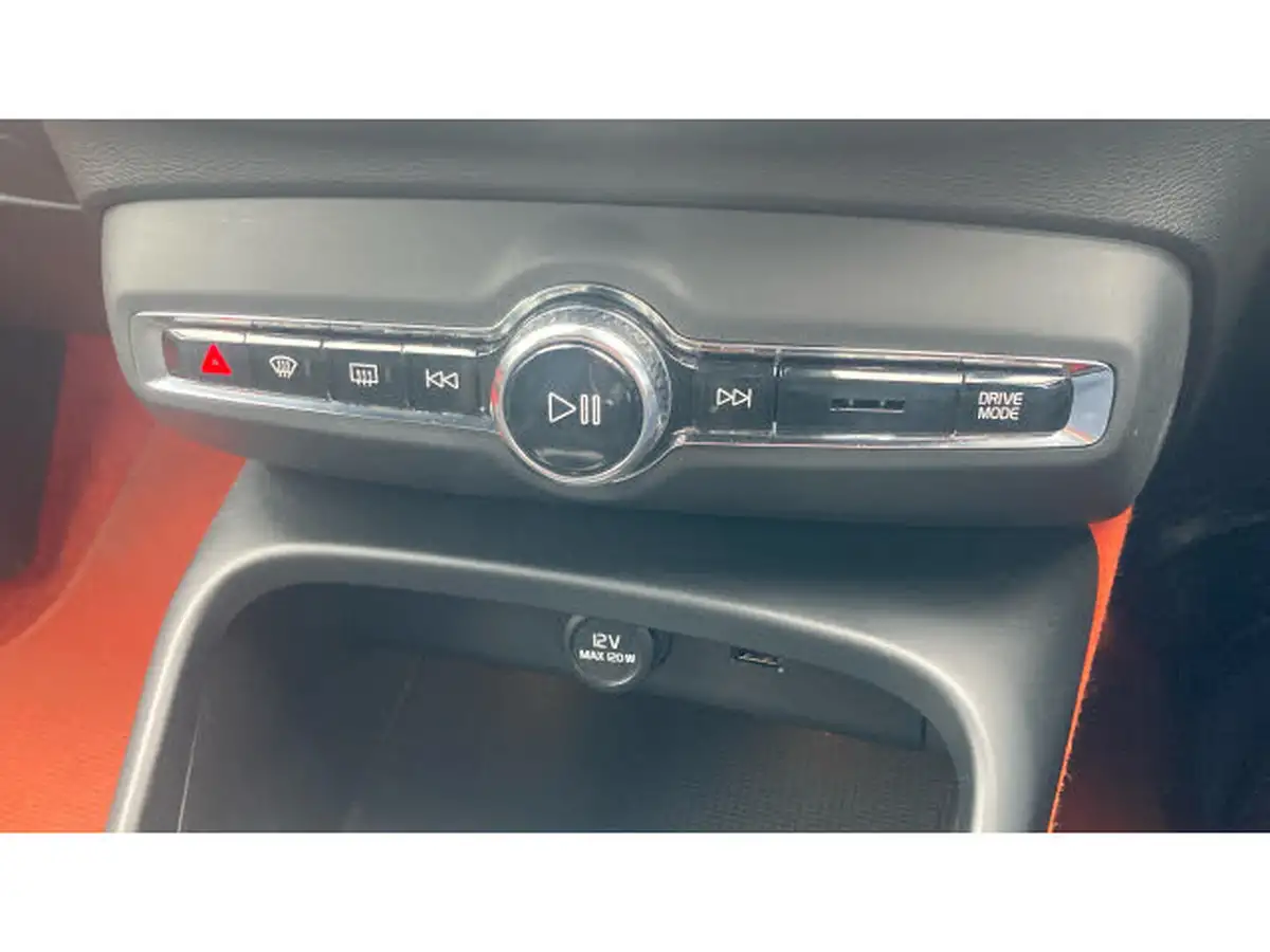 2018-volvo-xc40-15-t3-r-design-pro-big-42
